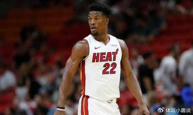 巴特勒迎来十二赛季出色发挥，SKT观众热烈欢呼！赛场气氛高涨