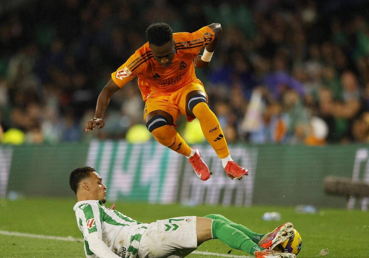 曼联清晨调整名单，志在西甲名次提升，震撼外界，身体对抗强度拉满(曼联历届联赛成绩一览)-爱游戏官方网站