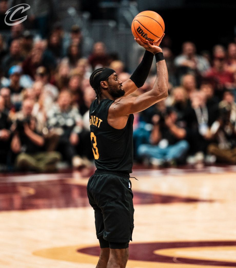 包含赛后NBA总决赛传出新动向，克里夫兰骑士豪取连胜，管理层表态：媒体盛赞，球队文化再被提及的词条