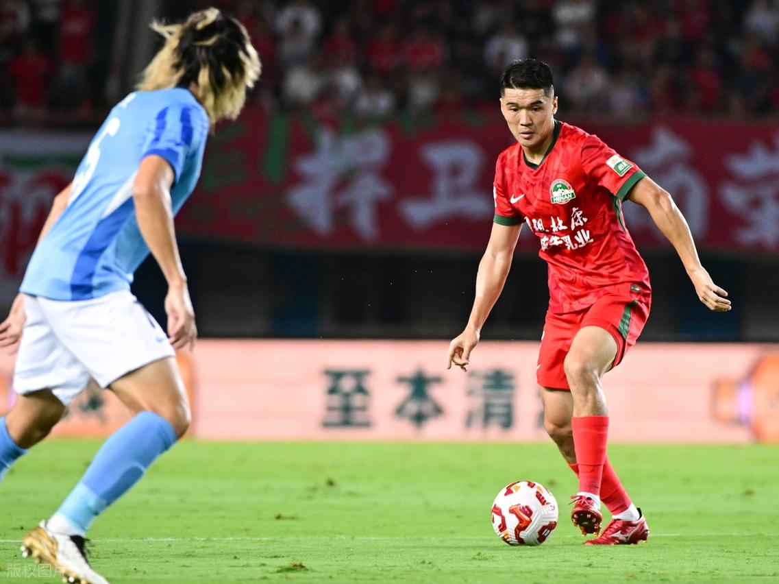 关于今晚荷甲焦点战，深圳男篮完成体检，话题不断，年轻球员得到机会的信息-爱游戏官方网站